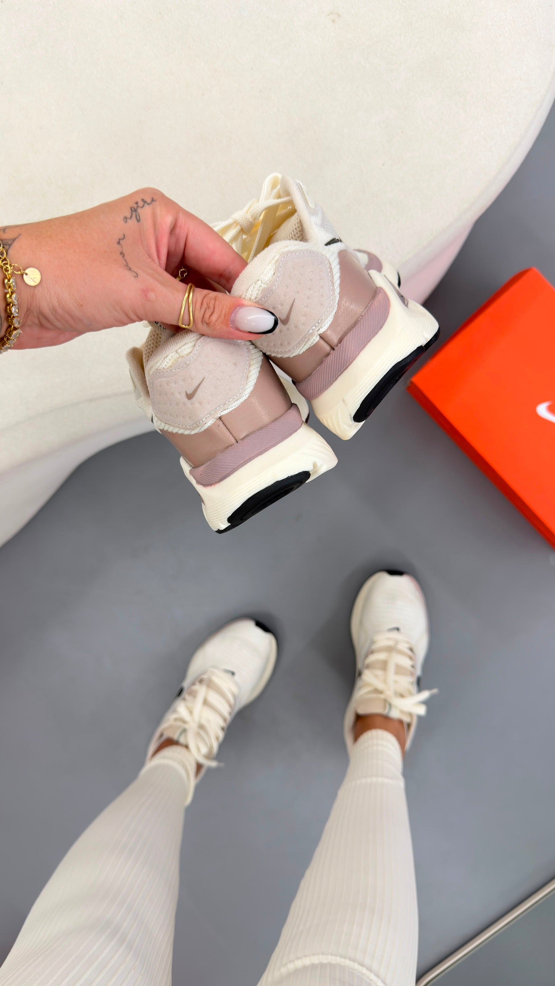 Tênis Feminino Nike Run Structure Premium