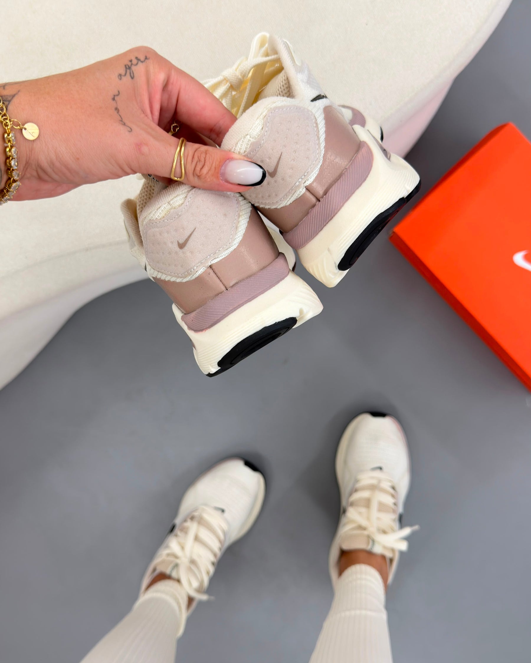 Tênis Feminino Nike Run Structure Premium