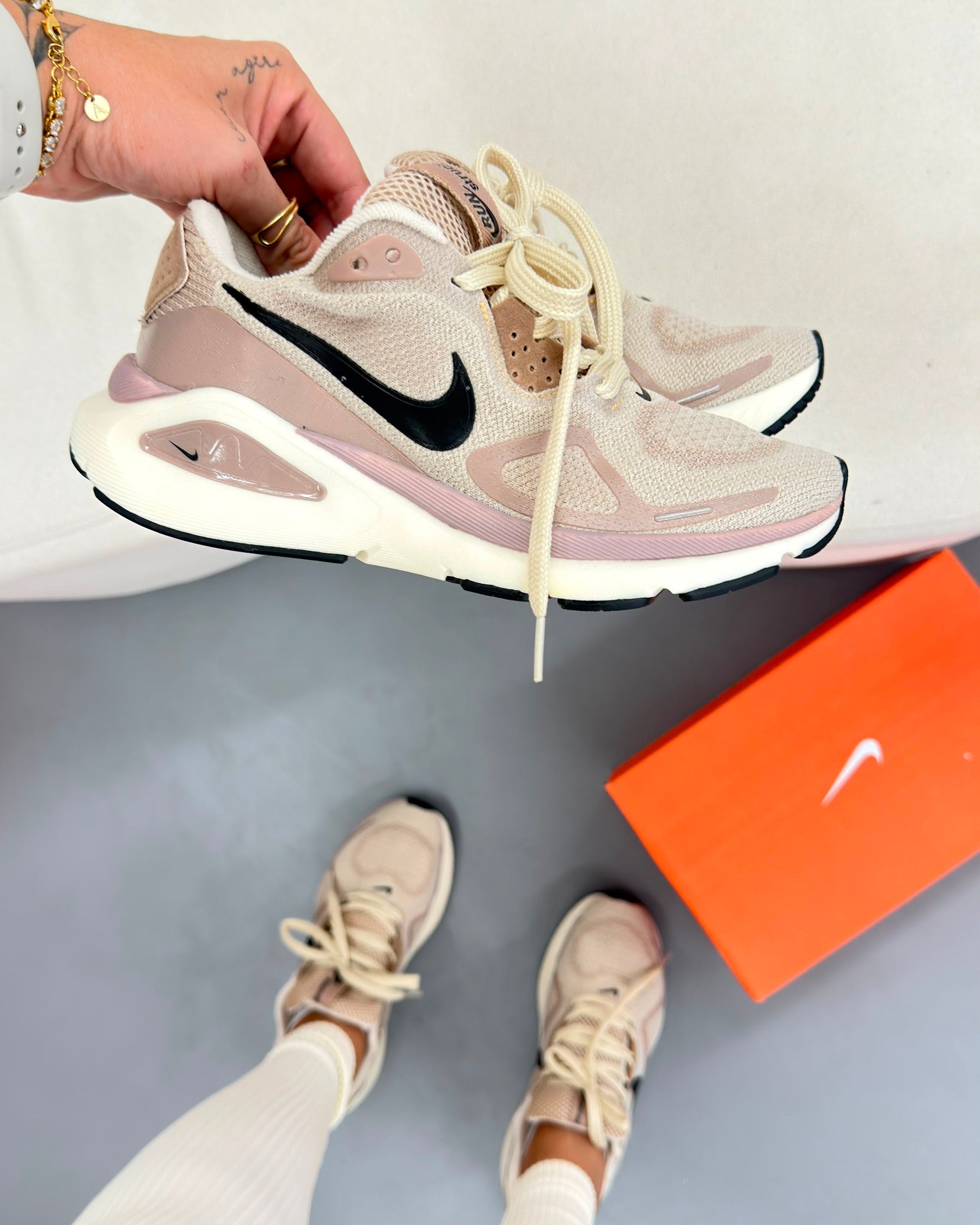 Tênis Feminino Nike Run Structure Premium