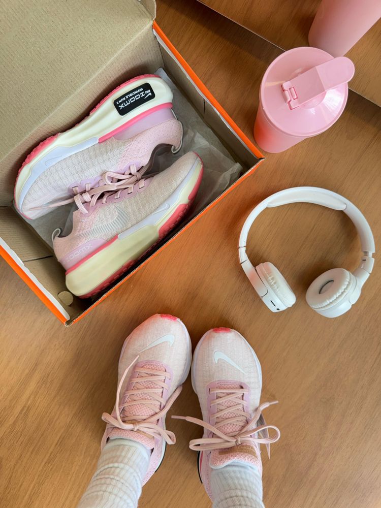 Tênis Feminino Nike ZoomX Invencible Run Premium