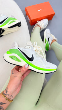 Tênis Feminino Nike Run Structure Premium