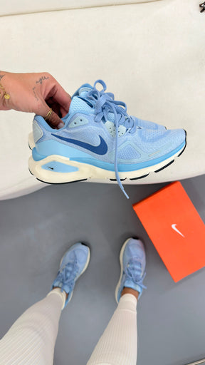 Tênis Feminino Nike Run Structure Premium