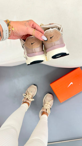 Tênis Feminino Nike Run Structure Premium