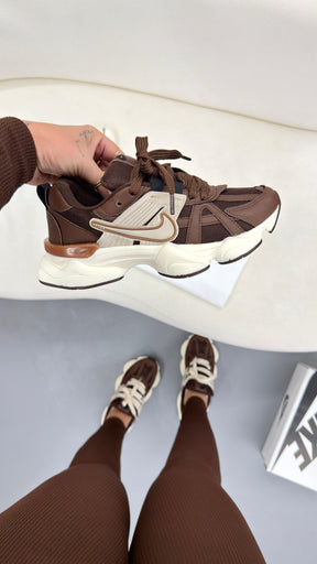 Tênis Feminino Nike V2K Run Premium