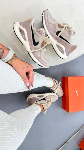 Tênis Feminino Nike Run Structure Premium