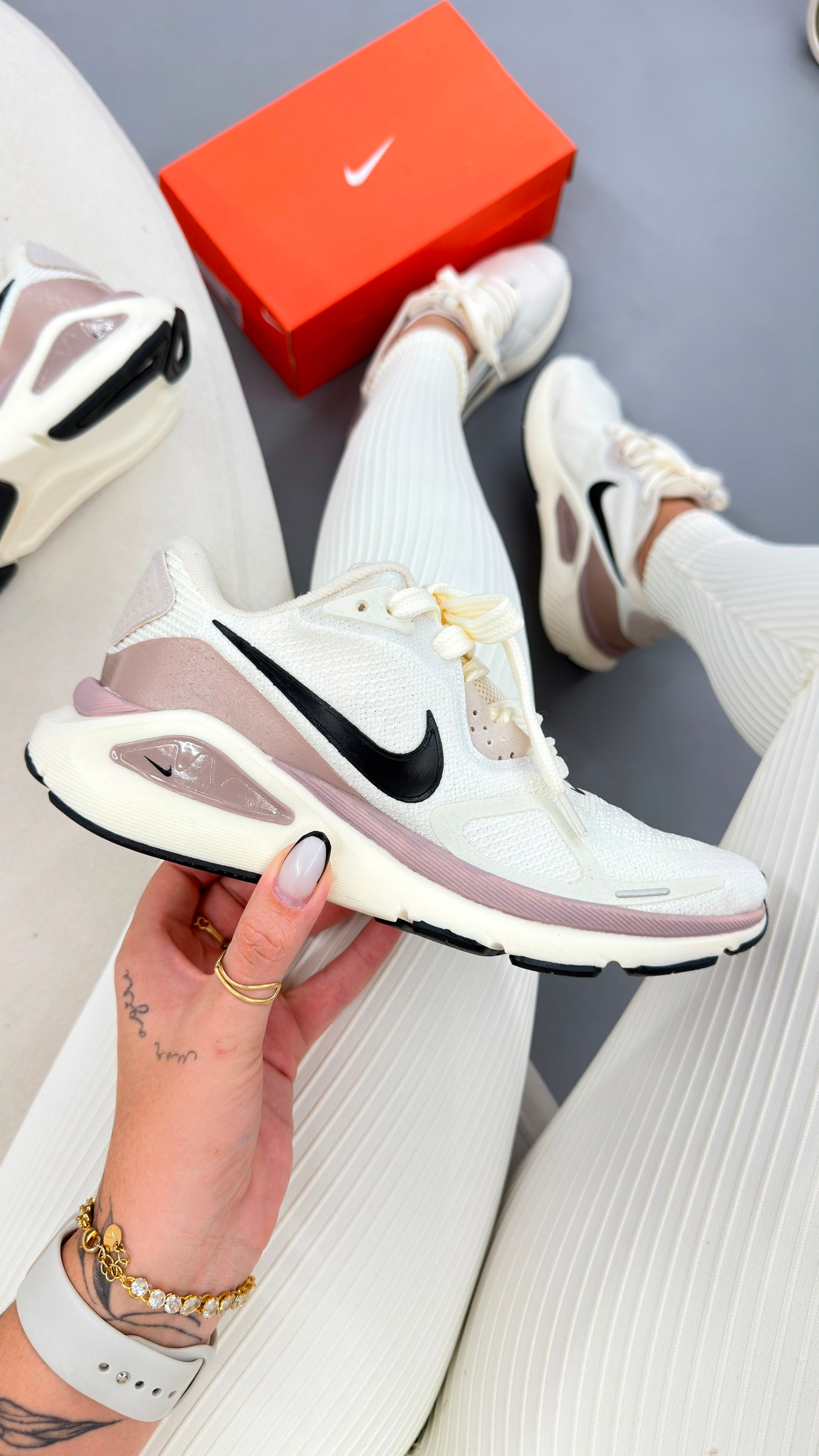 Tênis Feminino Nike Run Structure Premium