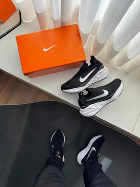 Tênis Masculino Nike FlyKnit Premium