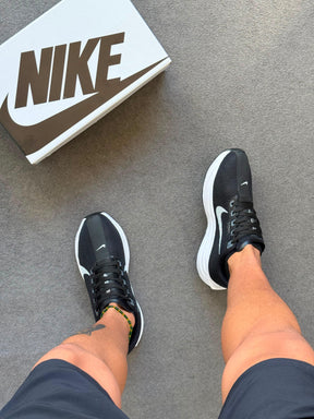 Tênis Unissex Nike Pegasus Plus Premium