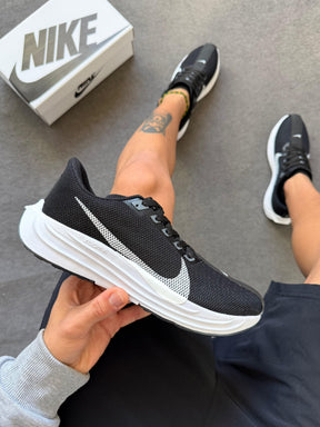 Tênis Unissex Nike Pegasus Plus Premium