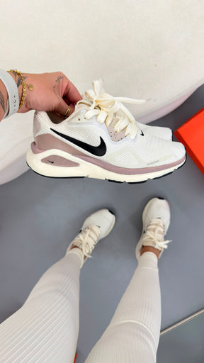 Tênis Feminino Nike Run Structure Premium